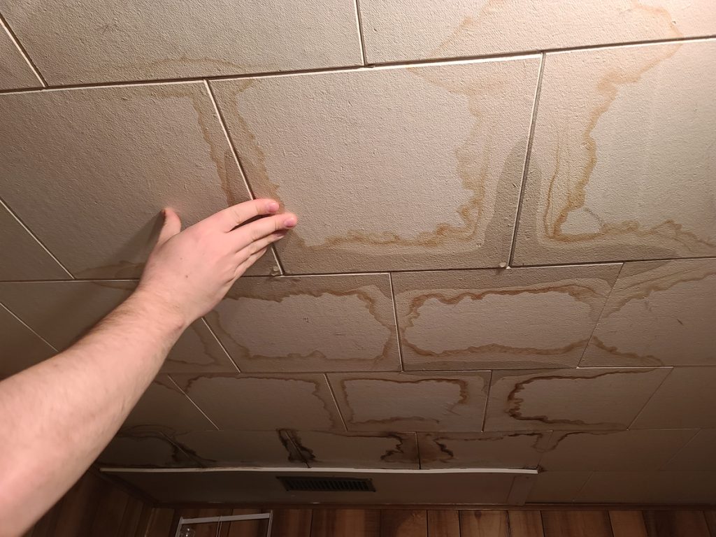 Leaky-Ceiling
